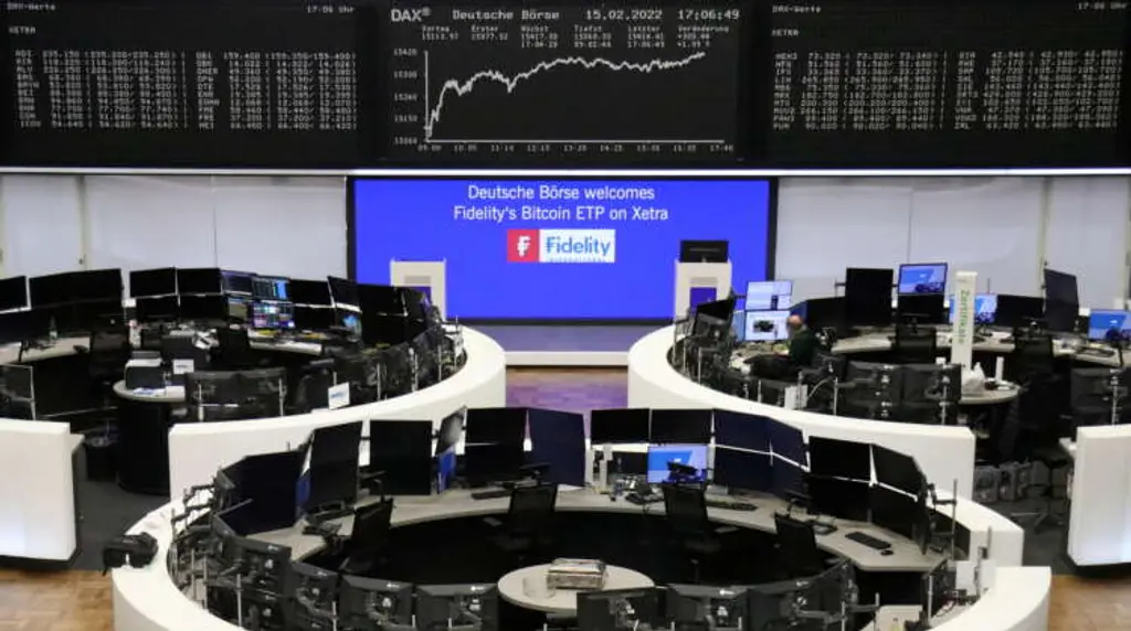 Image for European shares inch higher on strong commodity shares; geopolitics in focus