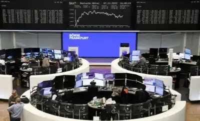 Image for European stocks snap three-day gains on worries over U.S. vote, inflation