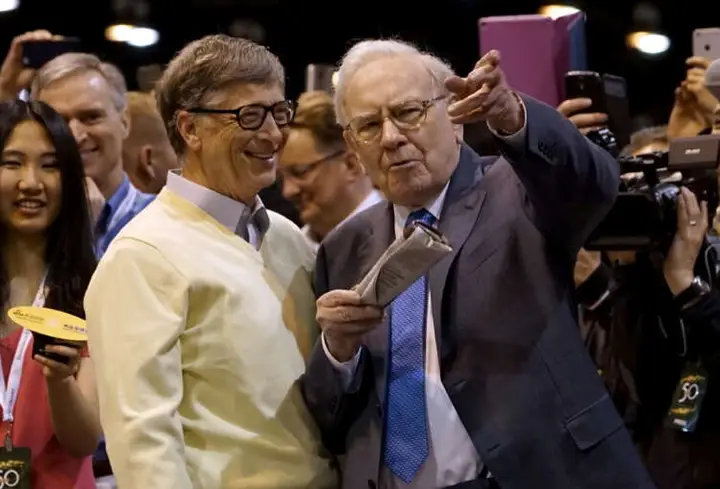 Image for Warren Buffett resigns from Gates Foundation, has donated half his fortune