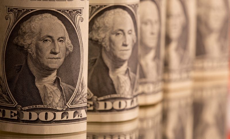 Image for US dollar gains vs major currencies as Russia-Ukraine peace talks stall