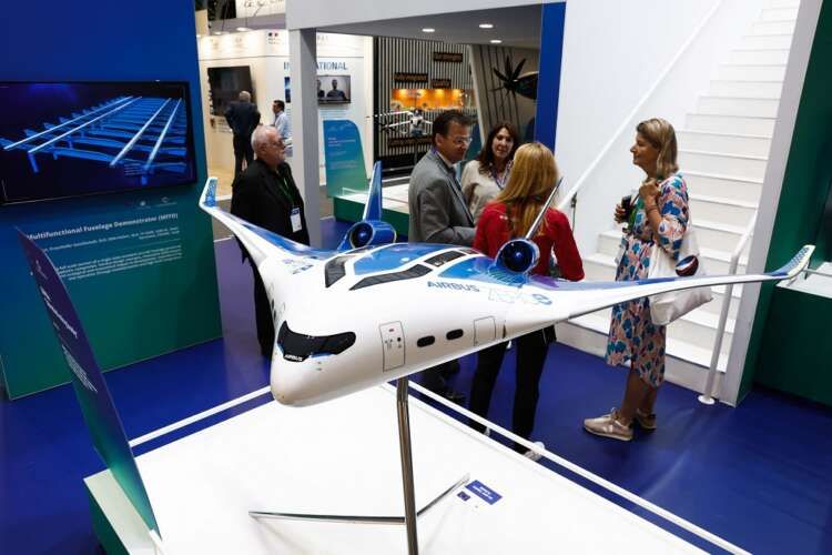 Image for Factbox-Aviation emissions targets in focus at Paris Airshow
