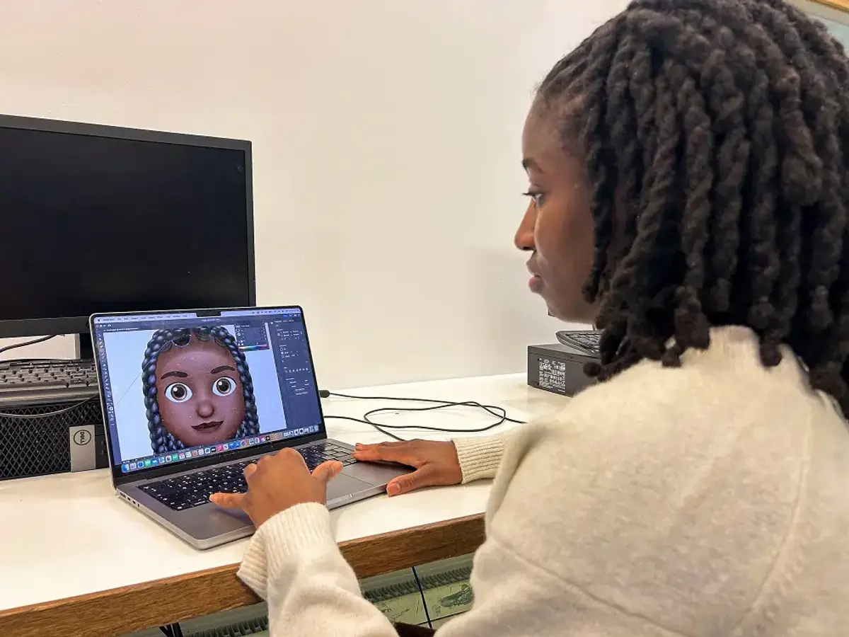 Image for Young Londoners push for world’s first Afro hair emojis