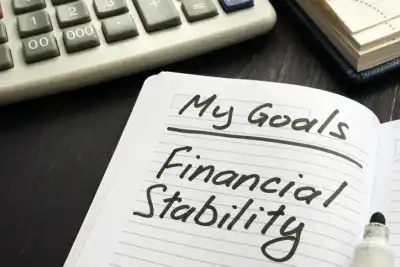 Image for Personal Finance in 2025: Adapting to Uncertainty & Innovation