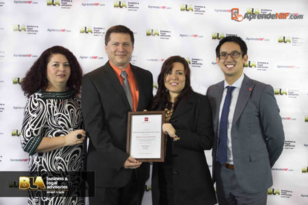 Edmundo Florez, Director of BLA Ltda. and Sandra Rios, General Manager of of BLA Ltda. posing with Toby Moseley, ACCA’s portfolio head of Latin America and Turkey and Maria Cotera, BLA’s Research & Engagement Manager, Latin America & Turkey and their Registered Learning Partner accreditation certificate.