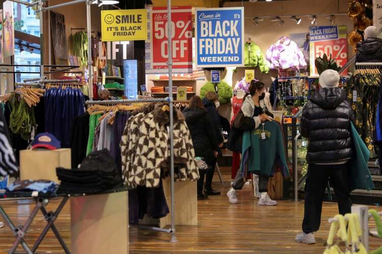 Britain on track for record Black Friday sales 1